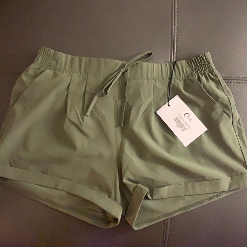 Zyia active olive summer shorts with inside liner